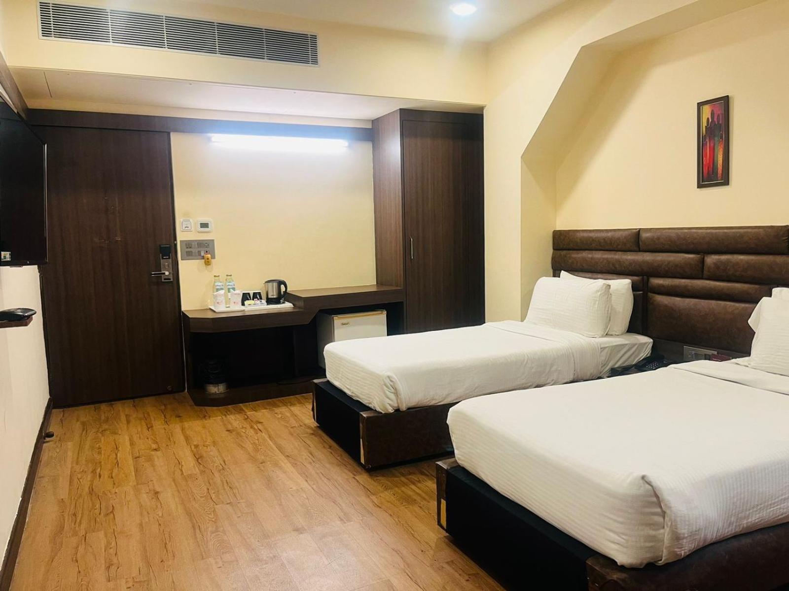 Hotel Rajmahal Guwahati Exterior foto